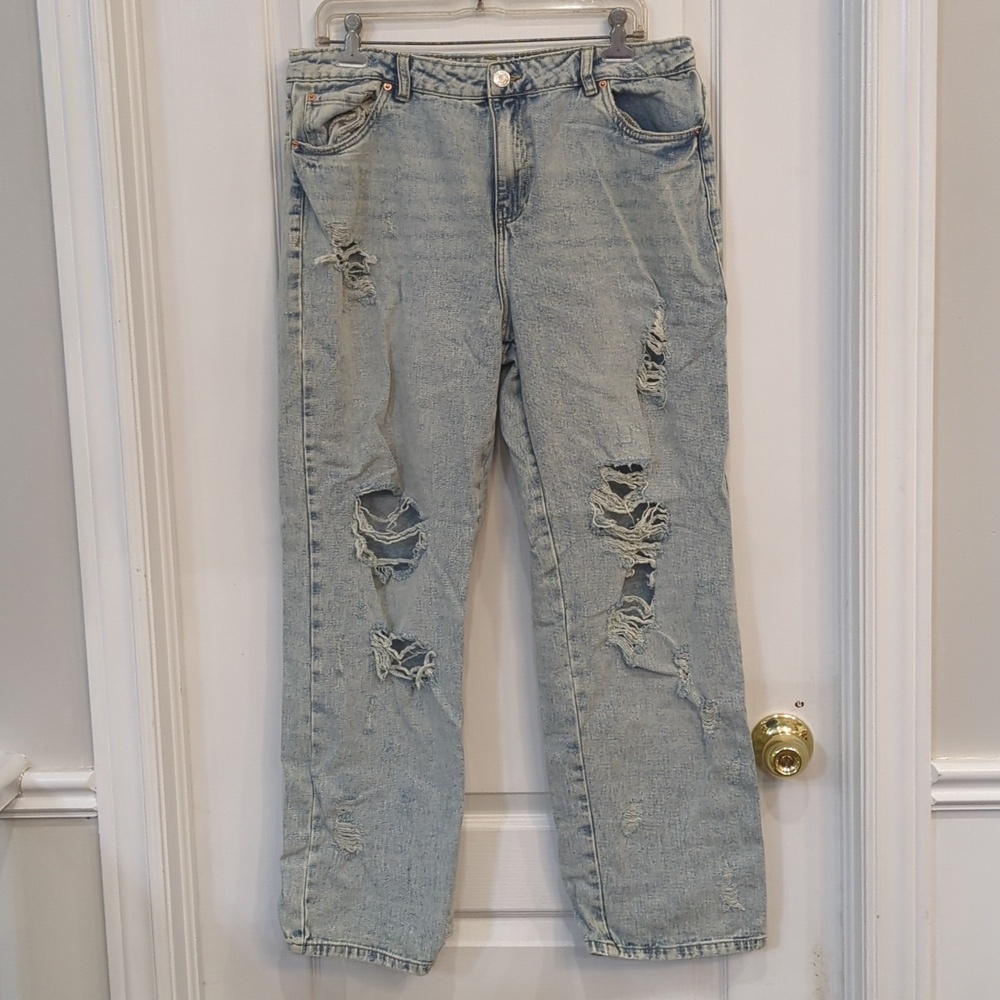 Distressed Jeans